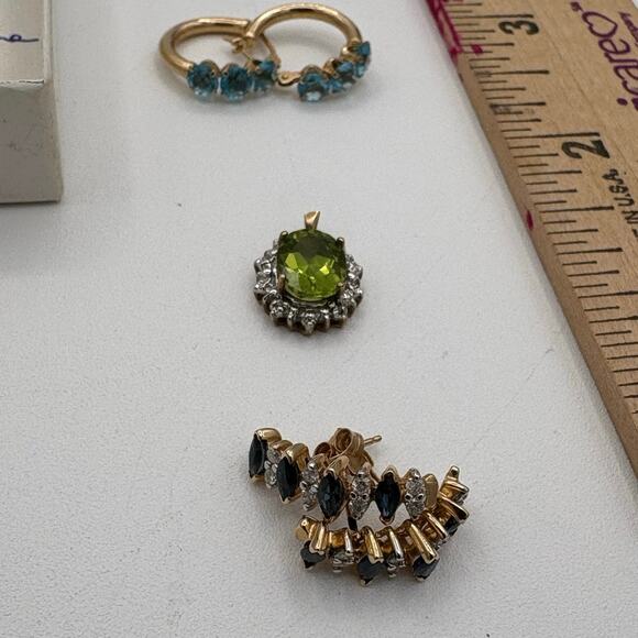 Bundle Lot of 10k 14k earrings & pendant - Picture 8 of 8
